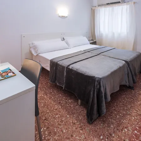 Catalunya Express Hotell 2*